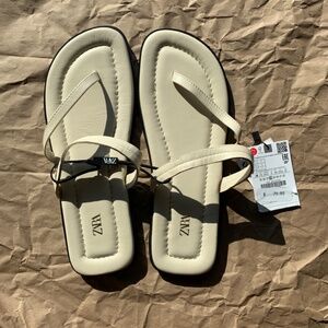Zara Asymmetrical Strap Cream Leather Sandals, Size 38, US 7.5 New with Tags